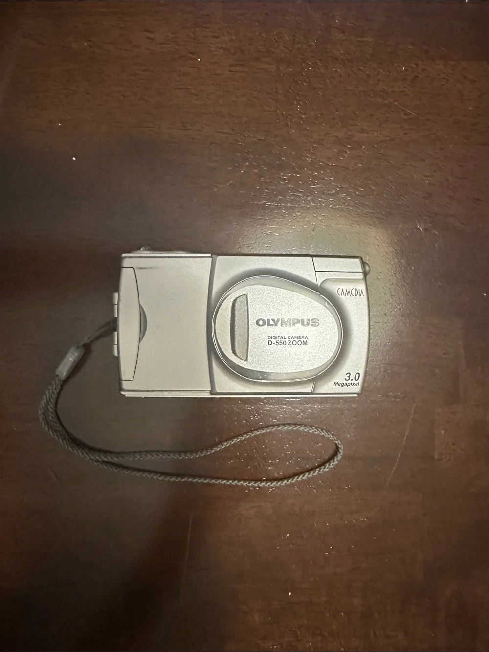 Olympus D-550 Zoom Digital Camera